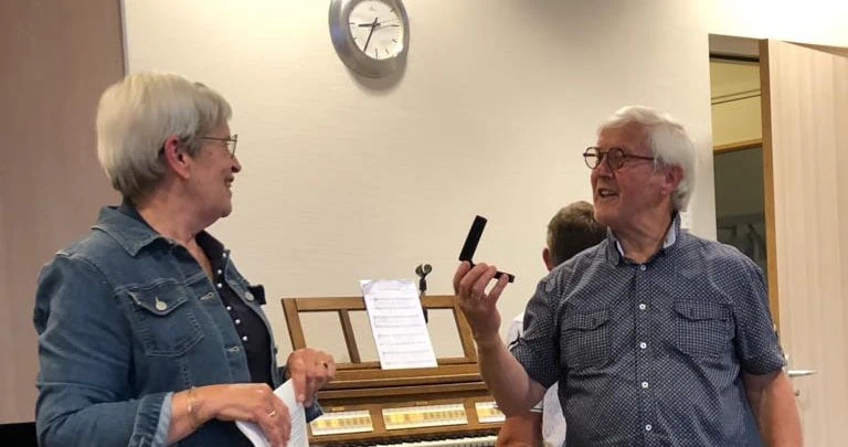 Chr. Mannenkoor Steenwijk ontvangt KCZB gouden legpenning