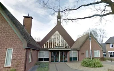 Paasavonddienst in de Kruiskerk in Diever