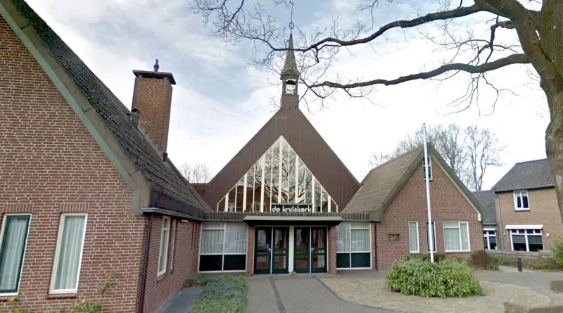 Paasavonddienst in de Kruiskerk in Diever